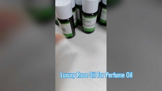 Rozenolie voor het maken van luxe parfums
