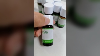 Moderne rozengeurolie Byredo-stijl