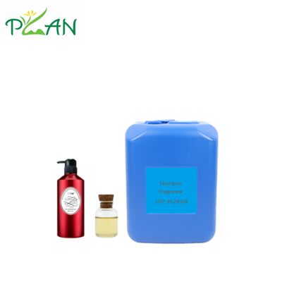 Kunstmatige bessen aroma geur olie voor shampoo maken met 20 jaar productie ervaring Stabiele pH 4,0 - 9,0 en 36 maanden houdbaarheid